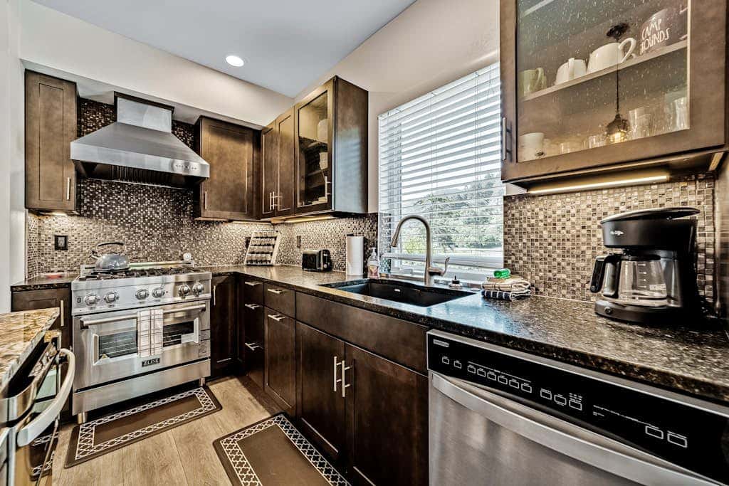 Sunny apt with fireplace, partial water views, washer/dryer, grill & AC