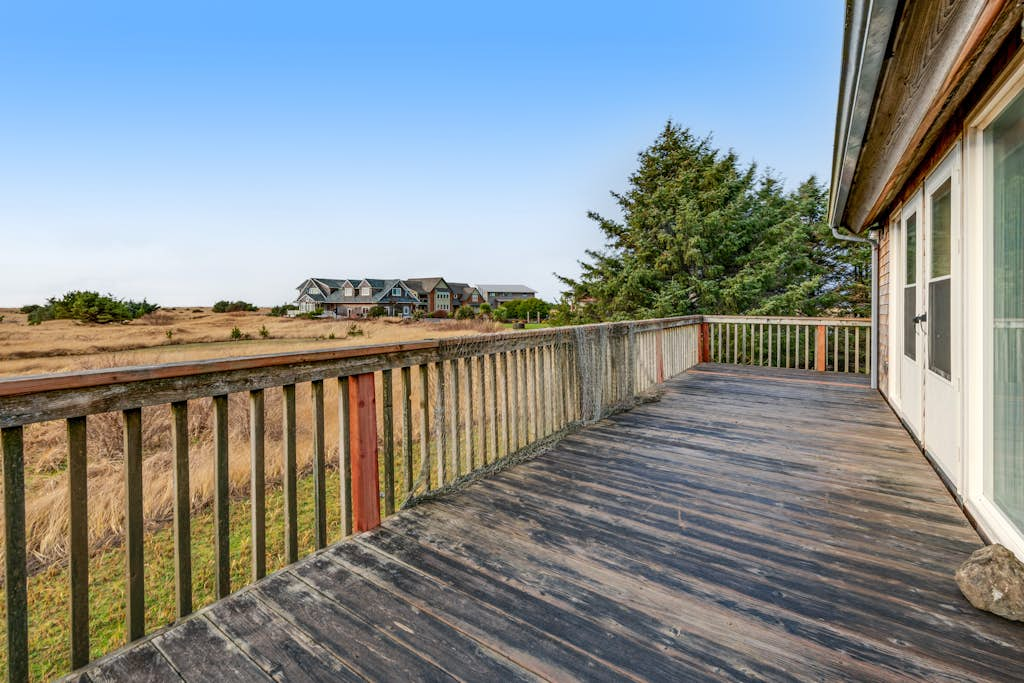 Family-Friendly, Waterfront Home with Free WiFi, Gas Fireplace, & Private W/D