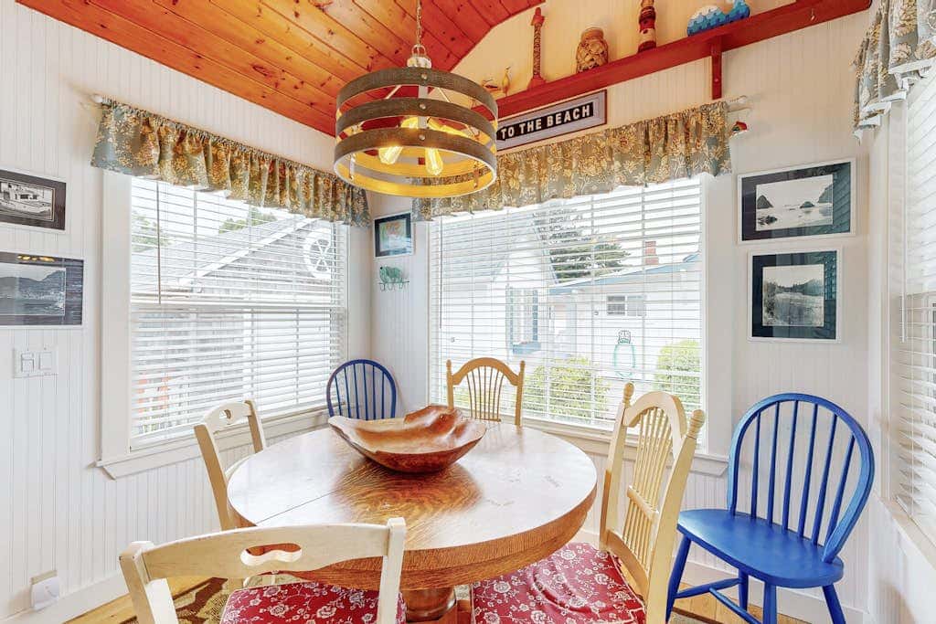 Updated house with patio, great location near beach, dog-friendly
