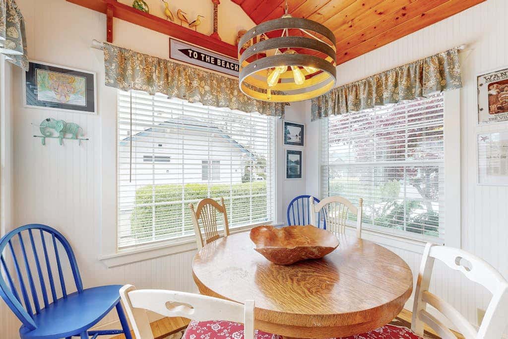 Updated house with patio, great location near beach, dog-friendly