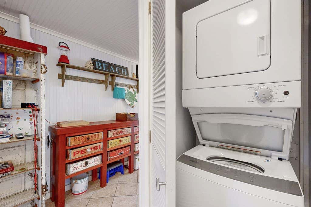 Updated house with patio, great location near beach, dog-friendly