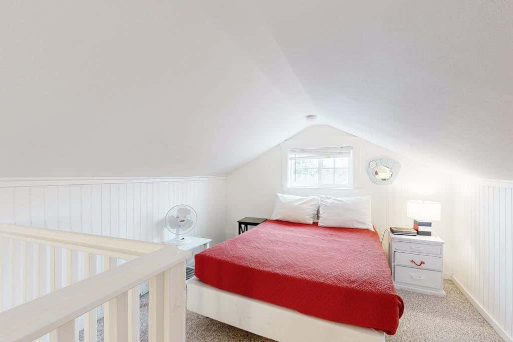 Updated house with patio, great location near beach, dog-friendly