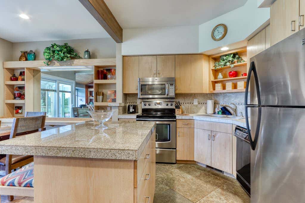 Refined golf course resort home on the fairway with a private hot tub