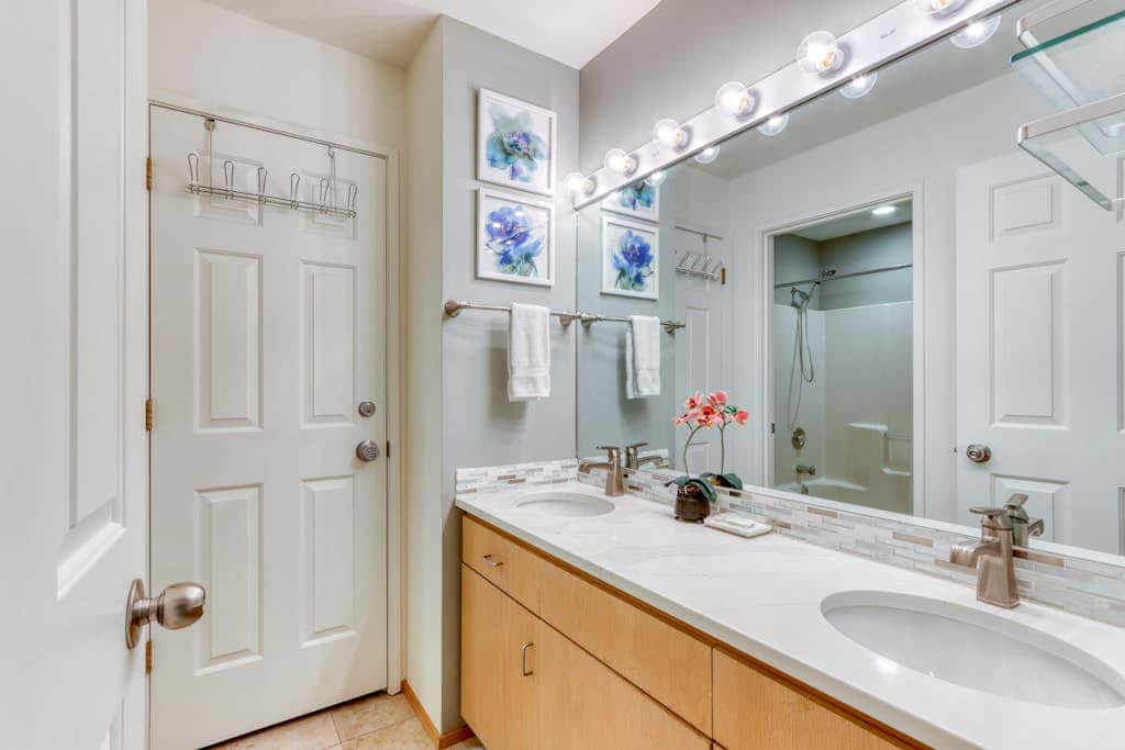 Refined golf course resort home on the fairway with a private hot tub