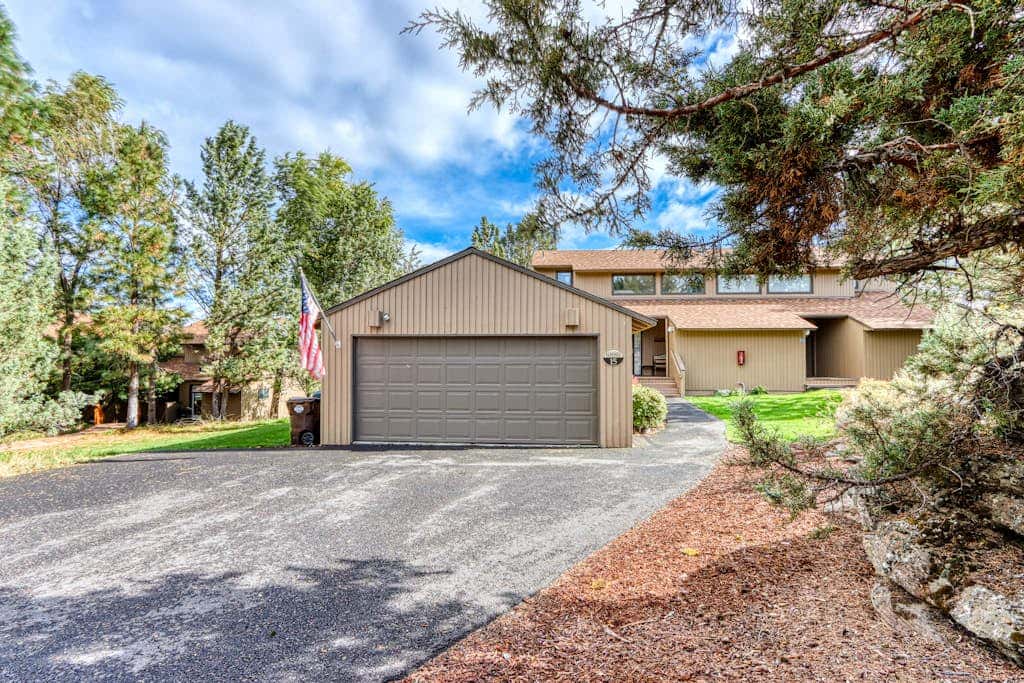 Refined golf course resort home on the fairway with a private hot tub
