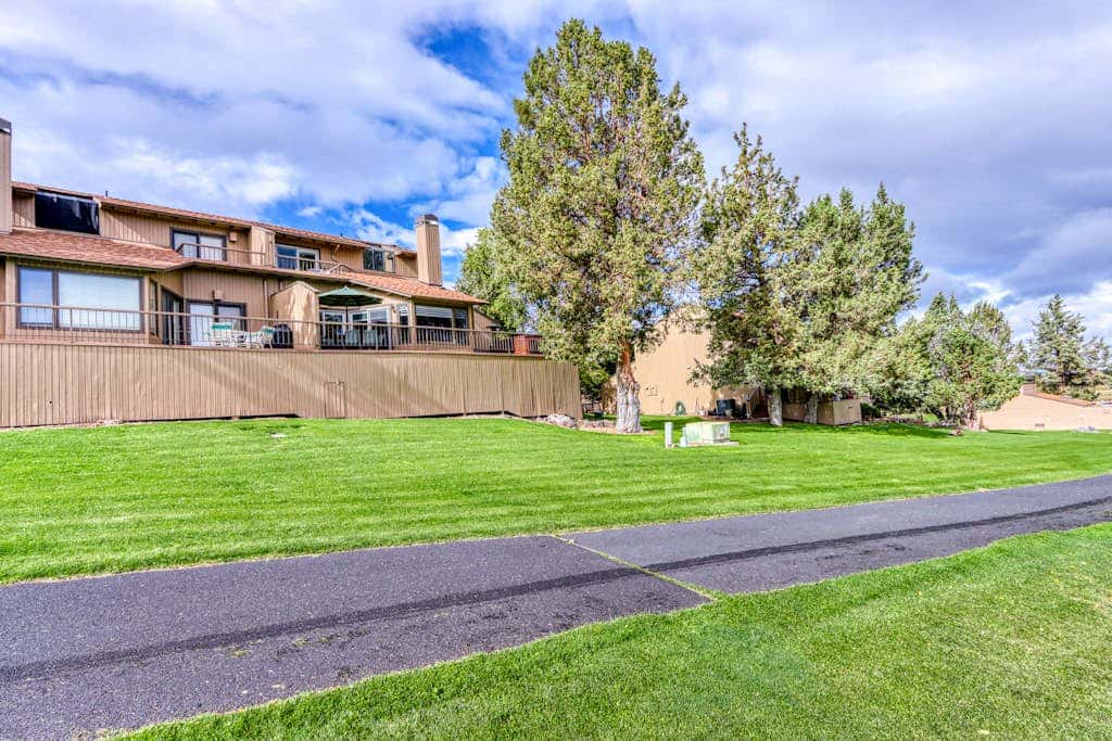 Refined golf course resort home on the fairway with a private hot tub