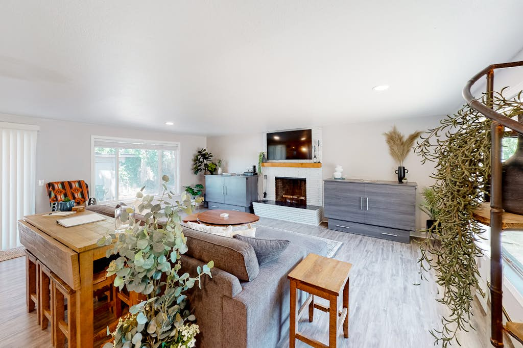 Home in Eugene, walk to University of Oregon & Hayward Field