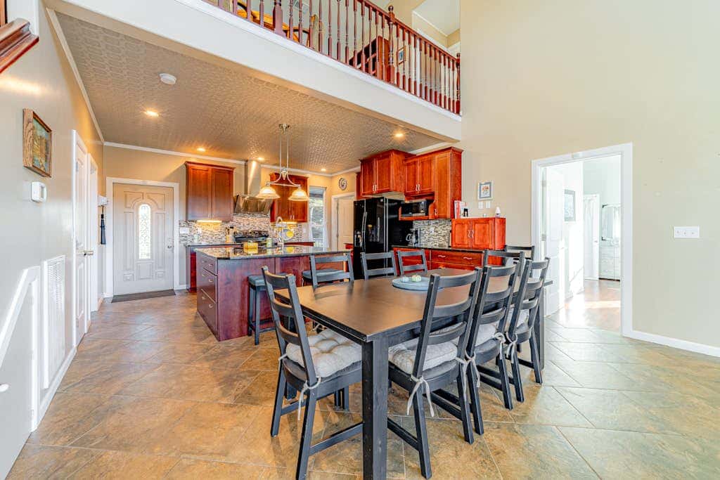 Dog-friendly ocean view home with WiFi, remote work spaces, and washer&dryer