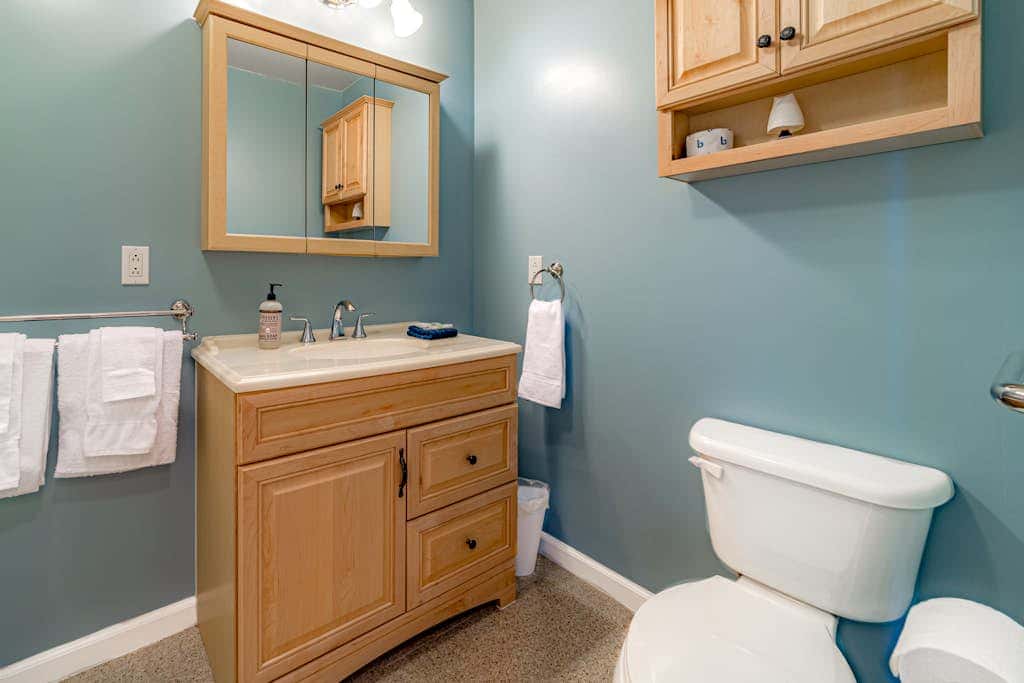 Dog-friendly ocean view home with WiFi, remote work spaces, and washer&dryer