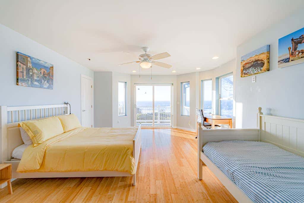 Dog-friendly ocean view home with WiFi, remote work spaces, and washer&dryer