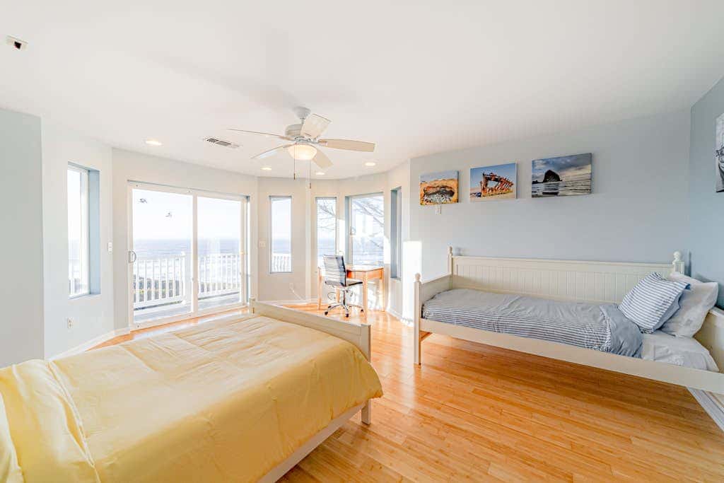 Dog-friendly ocean view home with WiFi, remote work spaces, and washer&dryer
