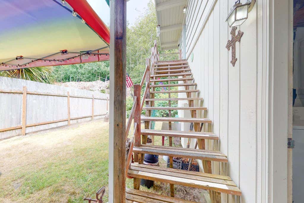Dog-friendly ADU with a full kitchen & shared washer&dryer - near the water