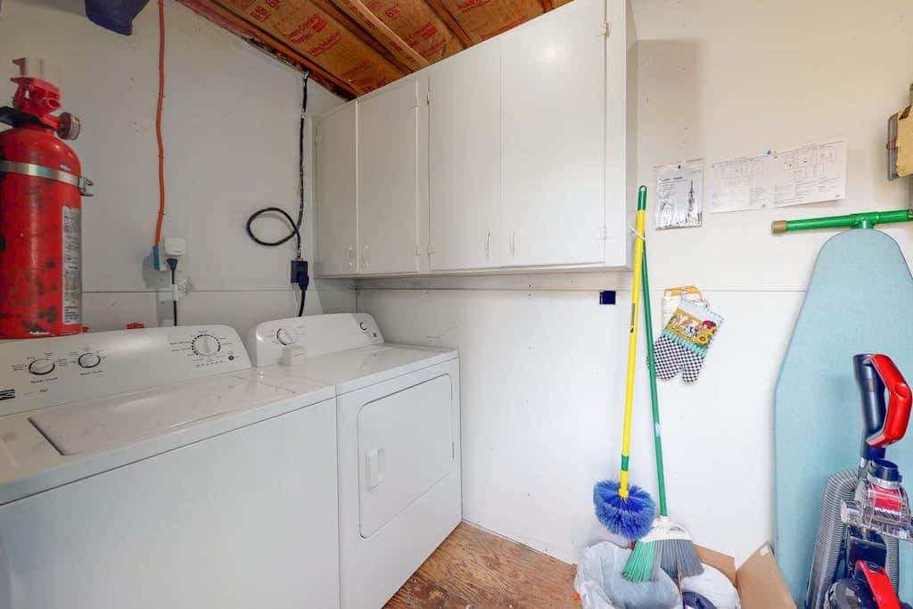 Dog-friendly ADU with a full kitchen & shared washer&dryer - near the water