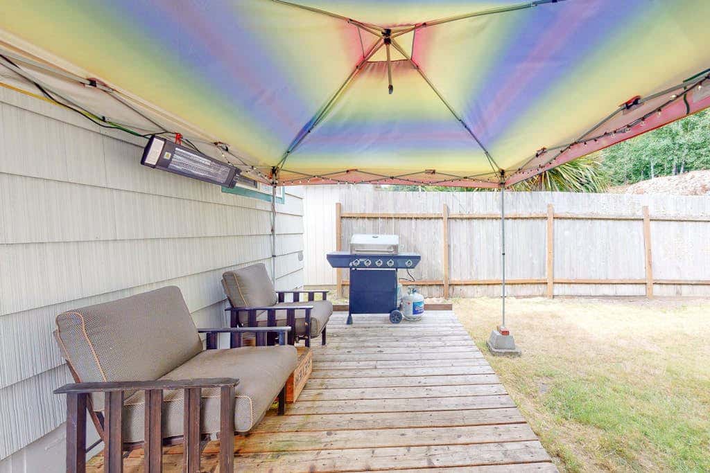 Dog-friendly ADU with a full kitchen & shared washer&dryer - near the water