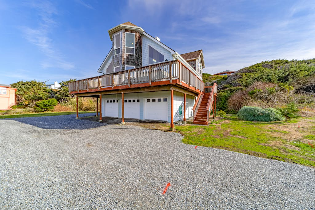 Exquisite home with spectacular views, deck, gas fireplace & game room