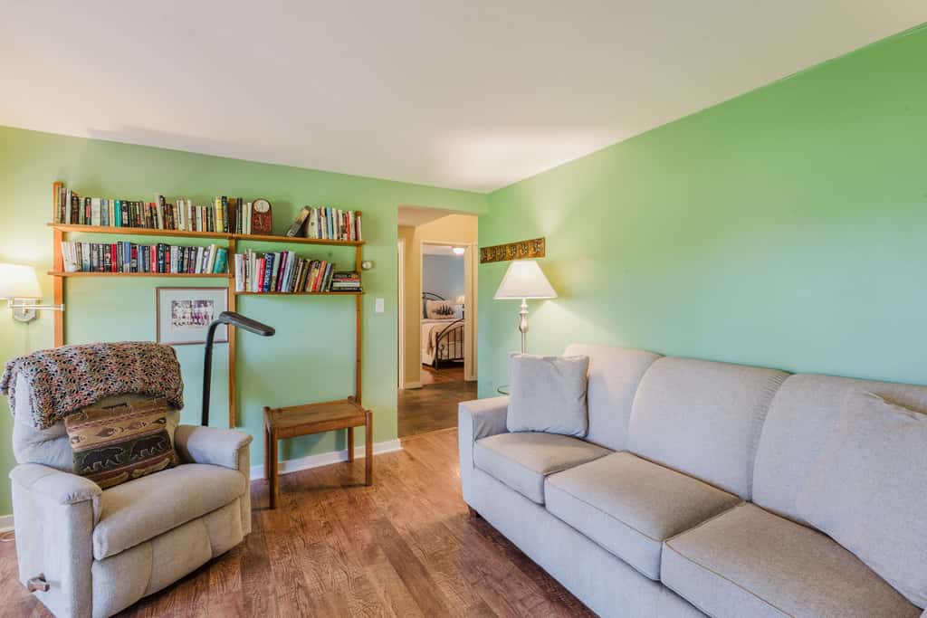 Dog-friendly condo with 6 SHARC passes & great golf course views