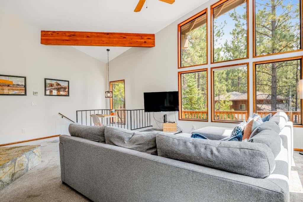 House in Black Butte Ranch with shared amenities