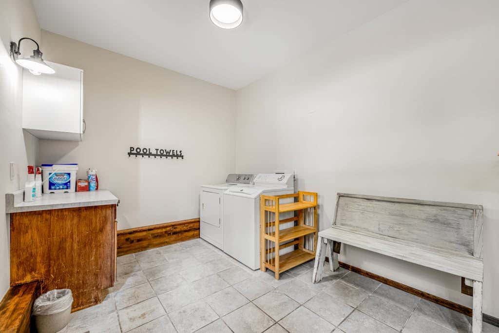 House in Black Butte Ranch with shared amenities