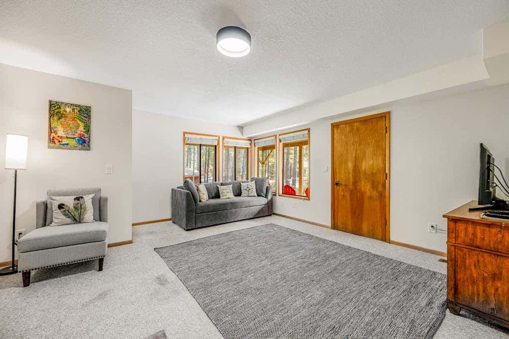 House in Black Butte Ranch with shared amenities