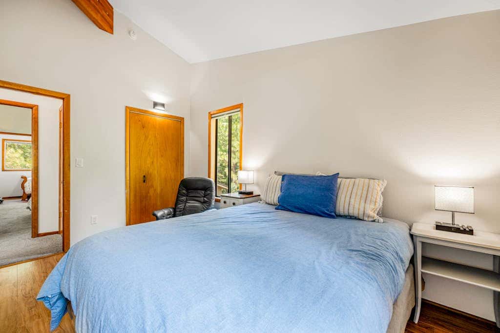 House in Black Butte Ranch with shared amenities