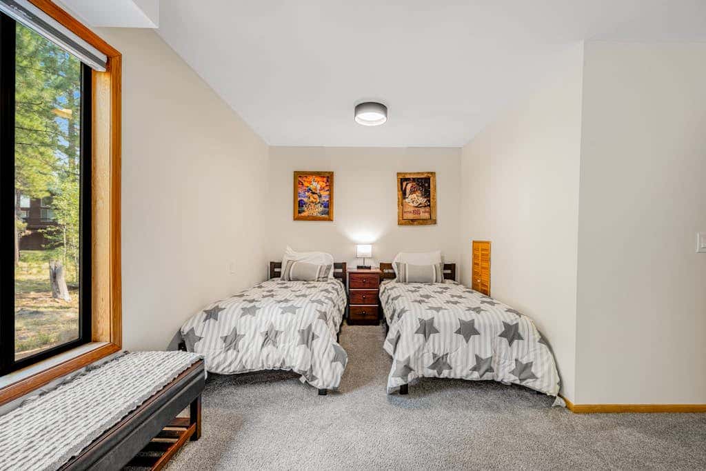 House in Black Butte Ranch with shared amenities