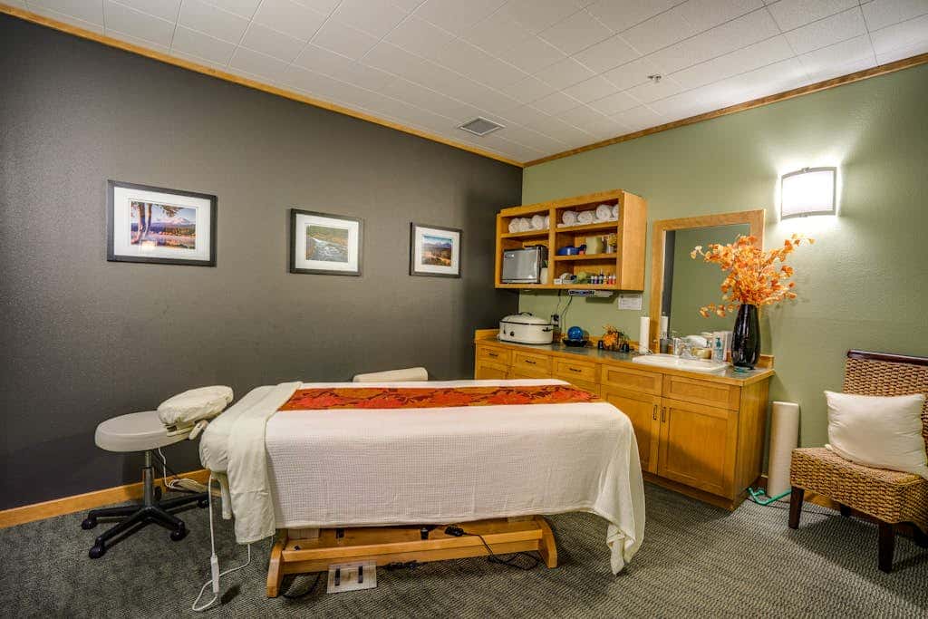 House in Black Butte Ranch with shared amenities
