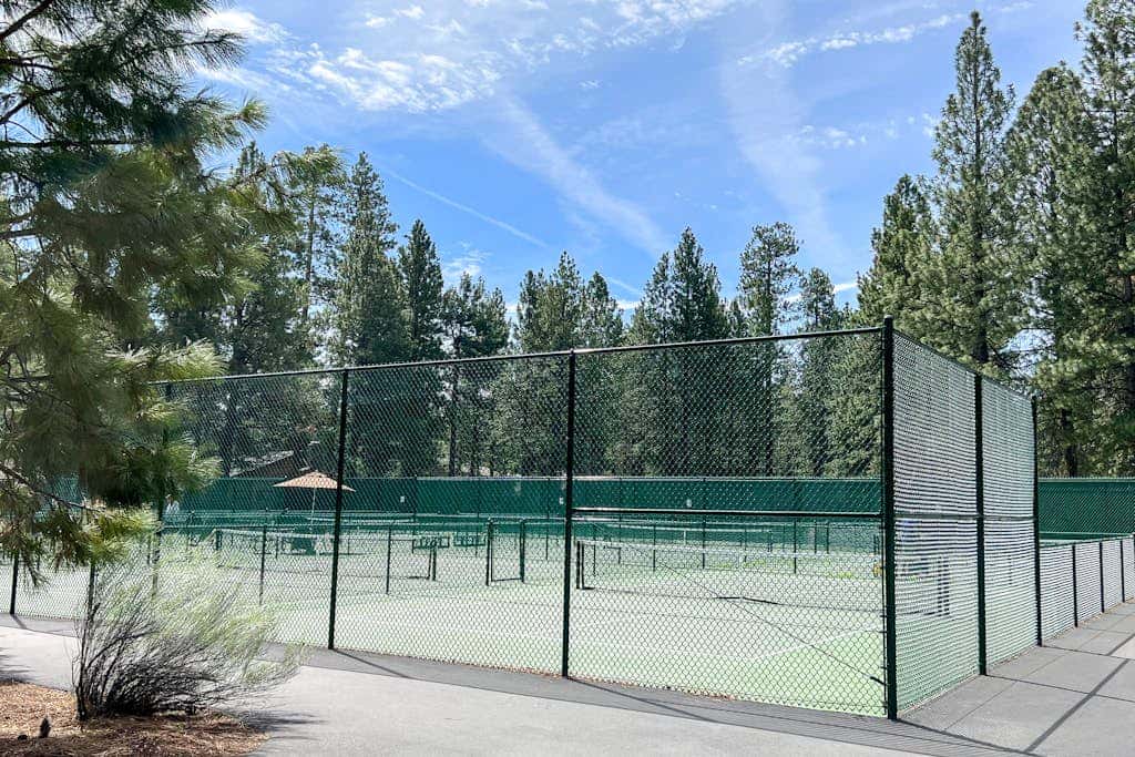 House in Black Butte Ranch with shared amenities