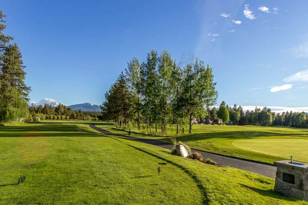 House in Black Butte Ranch with shared amenities