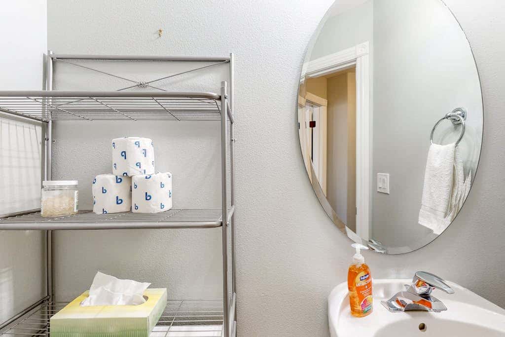 Relaxation & Adventure in Eagle Crest - Charming Townhouse with Resort Amenities