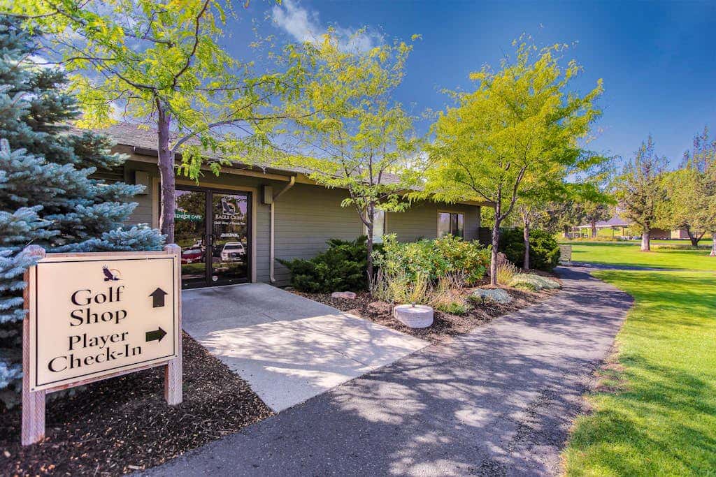 Relaxation & Adventure in Eagle Crest - Charming Townhouse with Resort Amenities