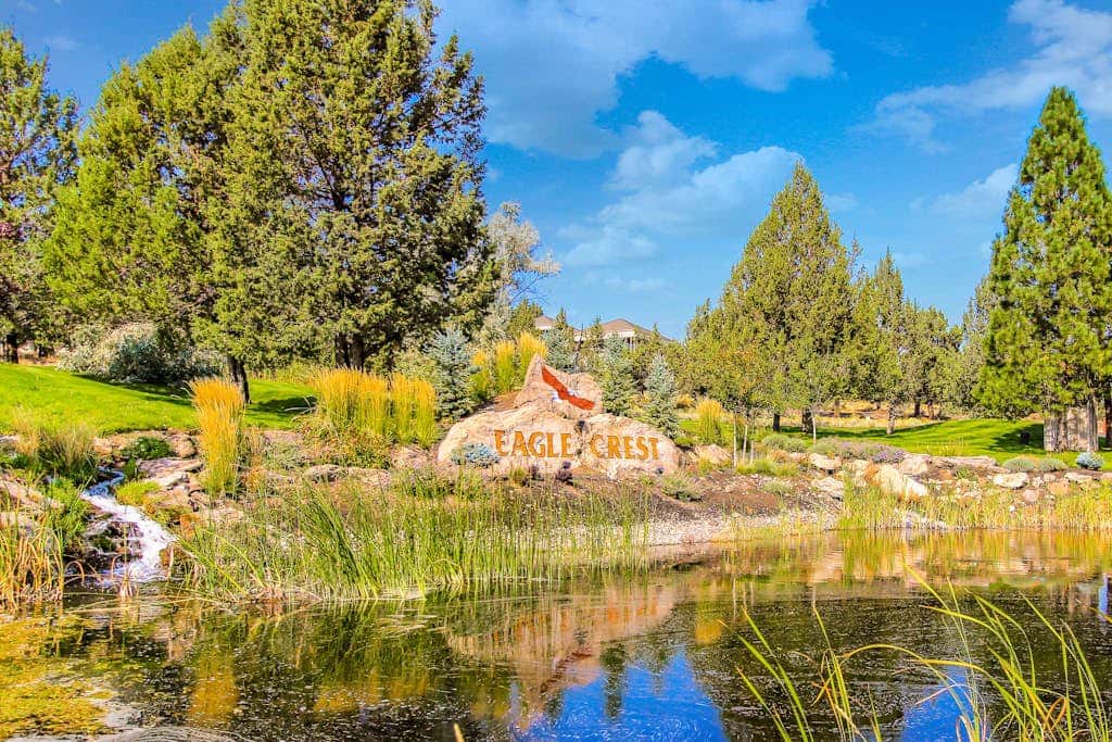 Relaxation & Adventure in Eagle Crest - Charming Townhouse with Resort Amenities