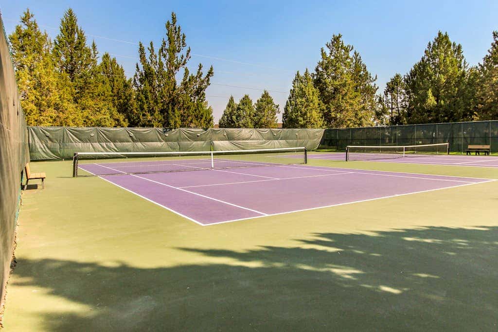 Dog-friendly townhome with mountain views, pools, hot tubs, fitness room, & W&D