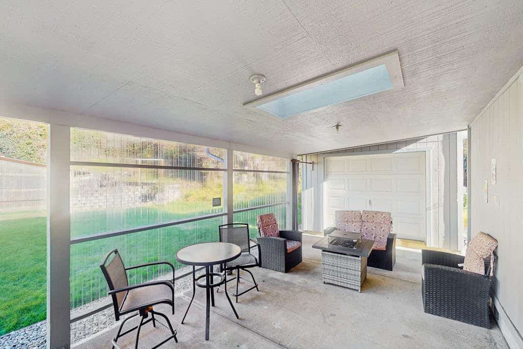 Winchester Bay Coastal Retreat