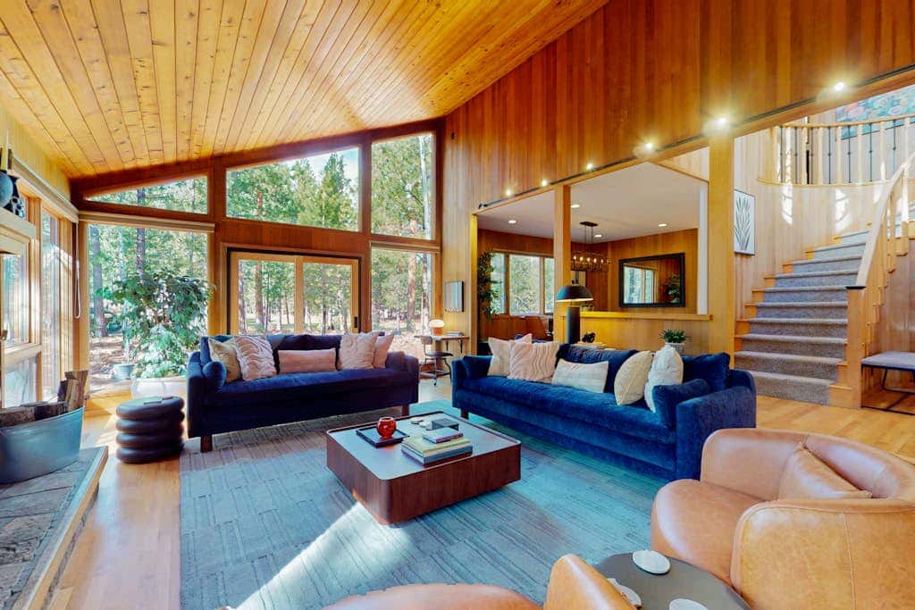 A modern mountain retreat designed for gathering, comfort and connection