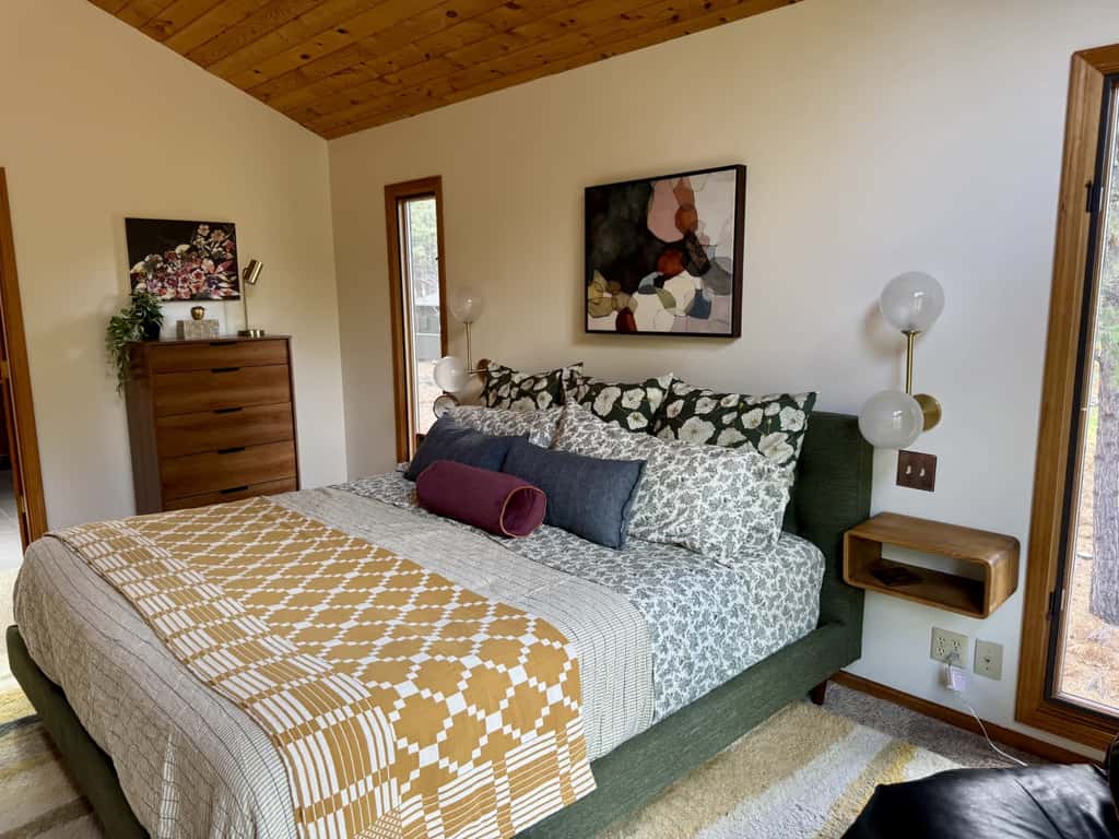 A modern mountain retreat designed for gathering, comfort and connection