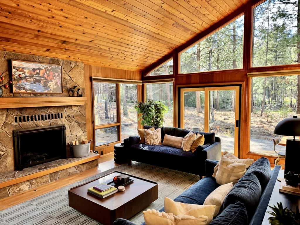 A modern mountain retreat designed for gathering, comfort and connection