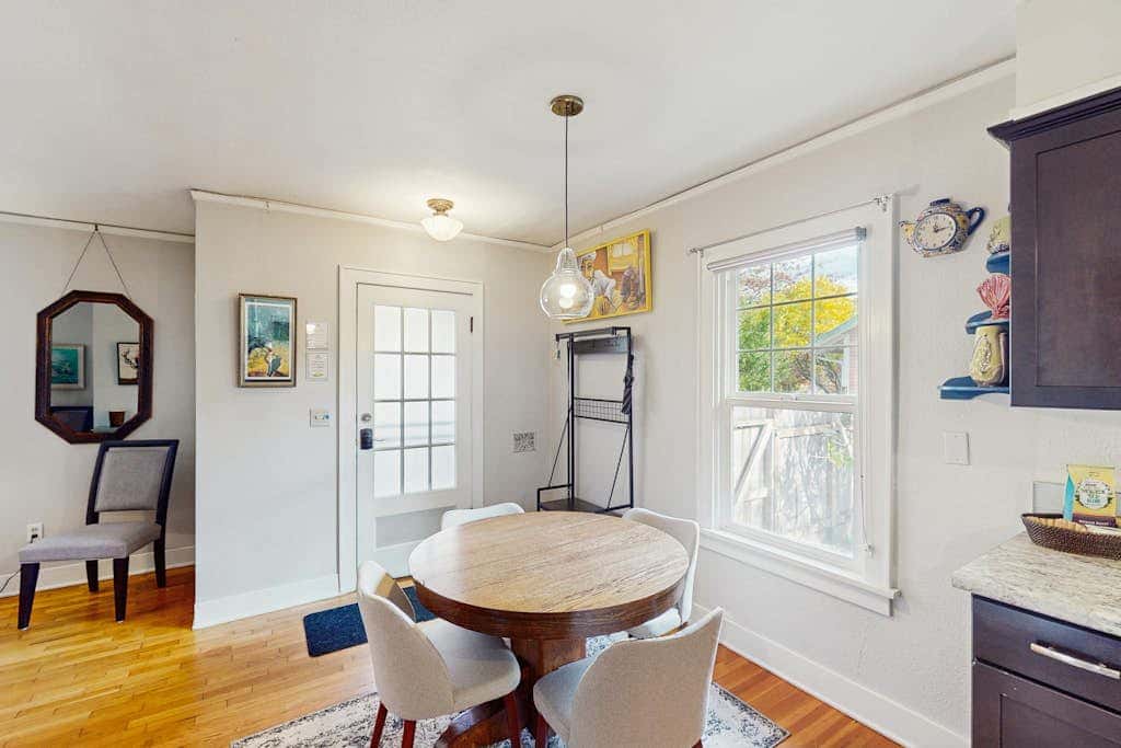 Cozy, vintage home in Eugene located in quiet & eclectic neighborhood close to downtown.