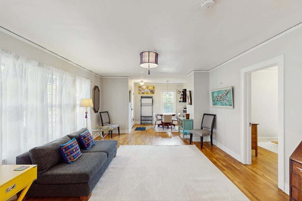 Cozy, vintage home in Eugene located in quiet & eclectic neighborhood close to downtown.