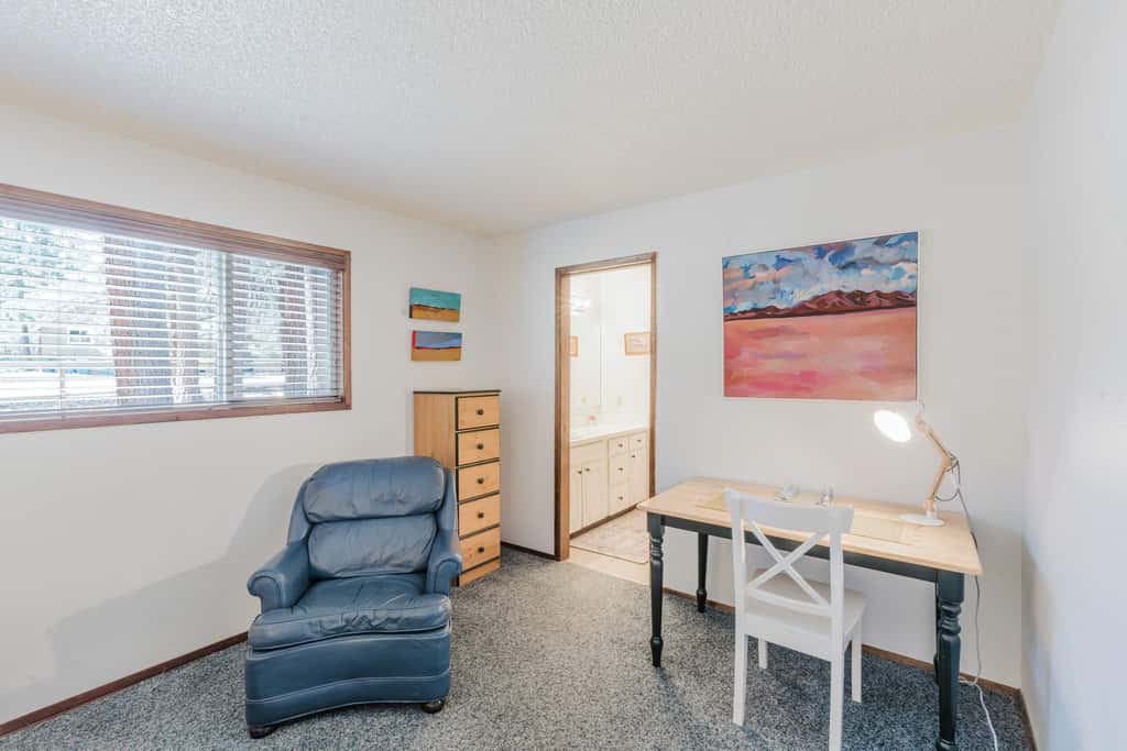Delightful escape near downtown with shared pool & hot tub, rec room, & large deck