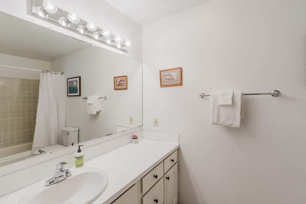 Delightful escape near downtown with shared pool & hot tub, rec room, & large deck