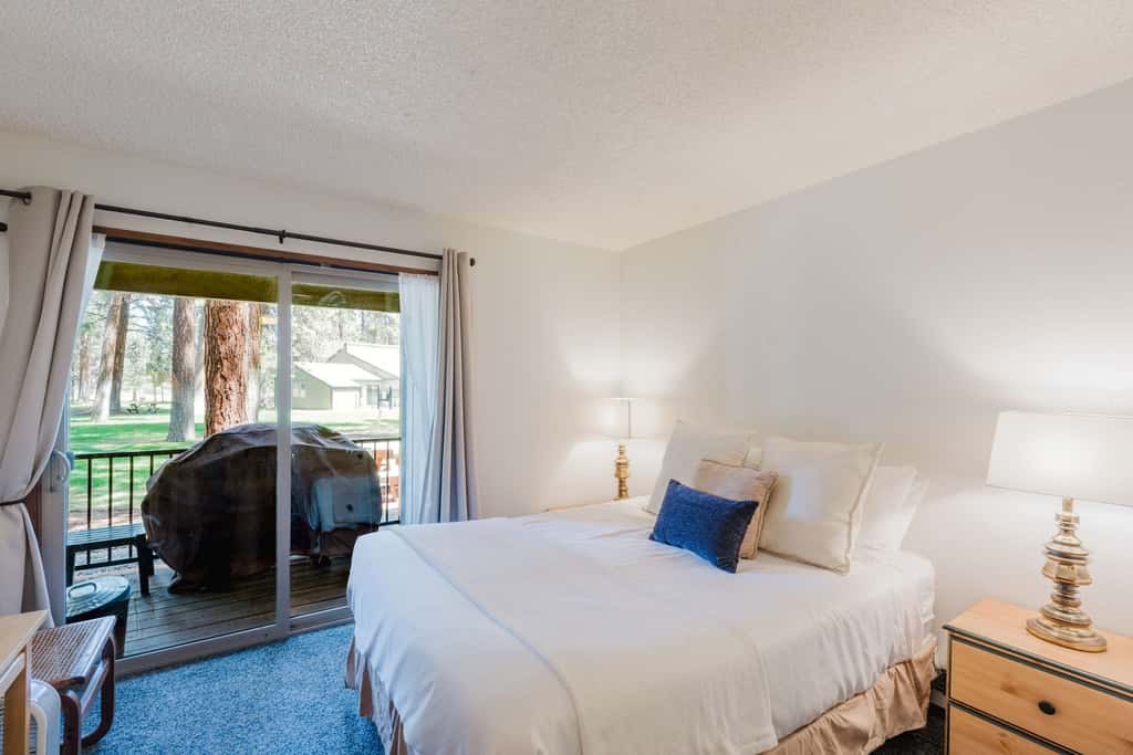 Delightful escape near downtown with shared pool & hot tub, rec room, & large deck
