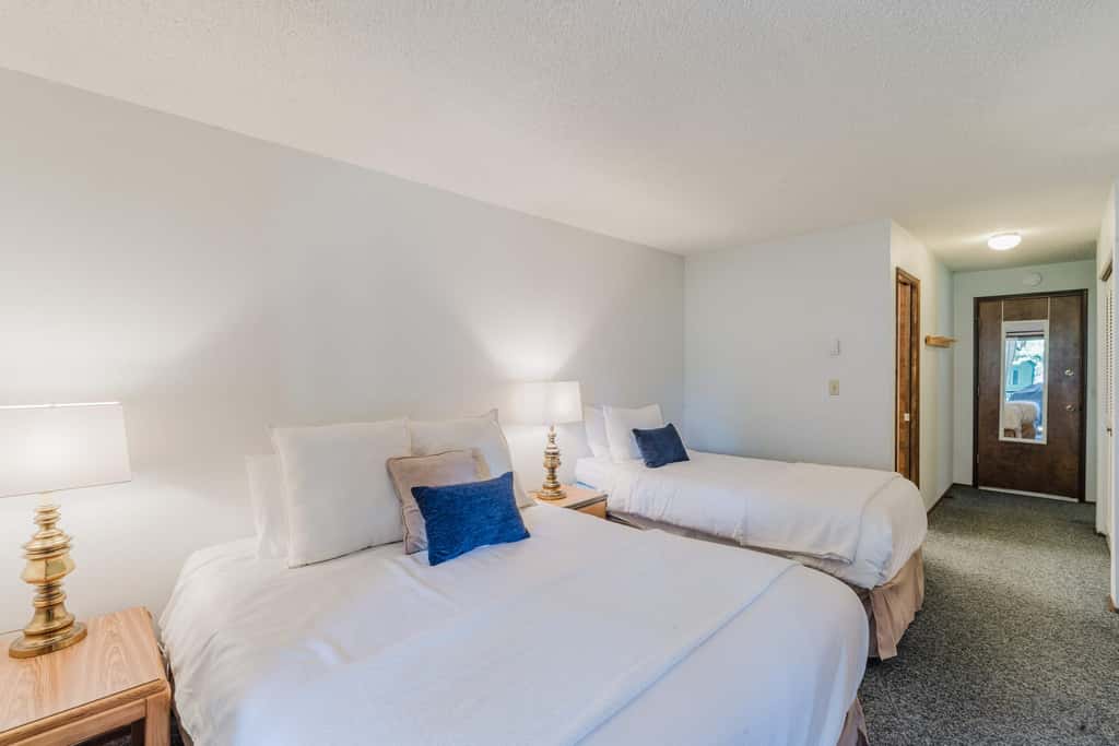 Delightful escape near downtown with shared pool & hot tub, rec room, & large deck