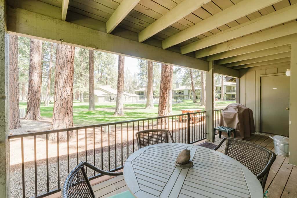 Delightful escape near downtown with shared pool & hot tub, rec room, & large deck