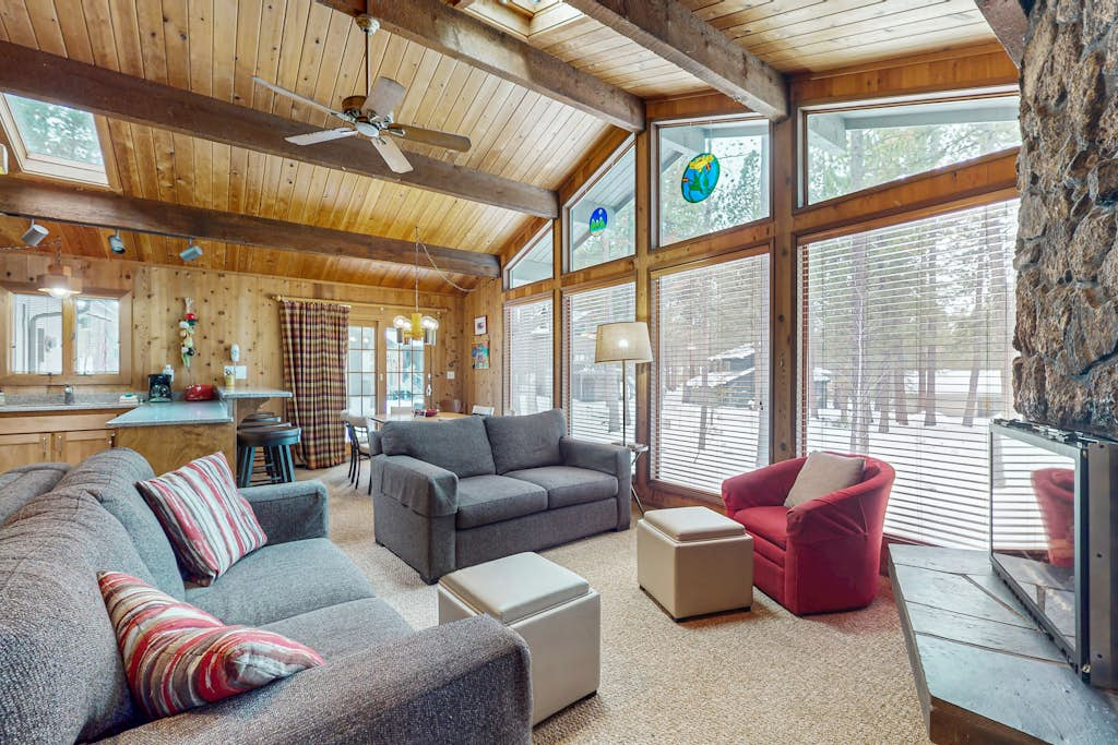 Pets allowed, shared pool access & hot tub, and central AC