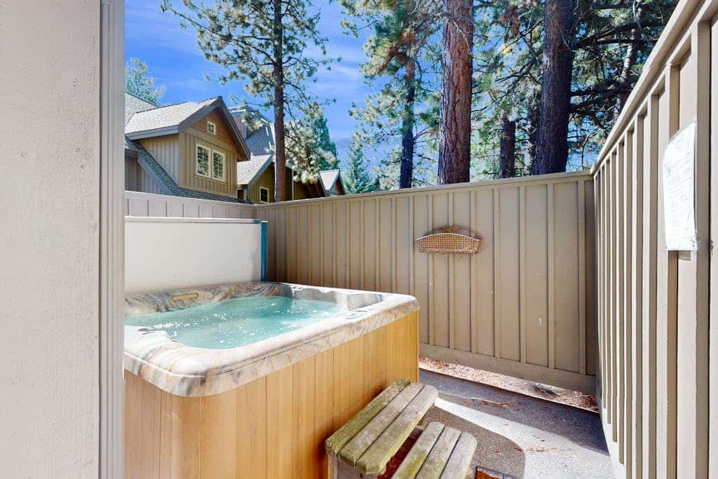 14 Aquila Lodge -Pine Cottage