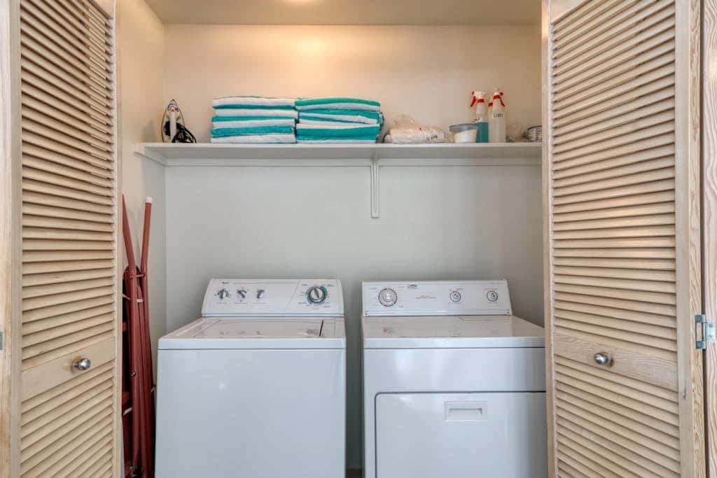 Golf course-view townhome with private hot tub & SHARC access