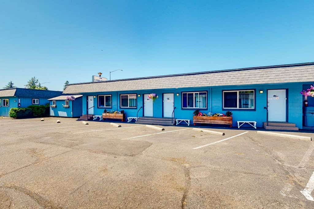 Lamplighter Inn Group Stay 1