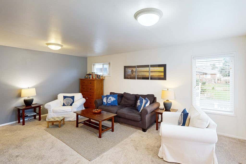 Dog-Friendly Home Close to the Beach