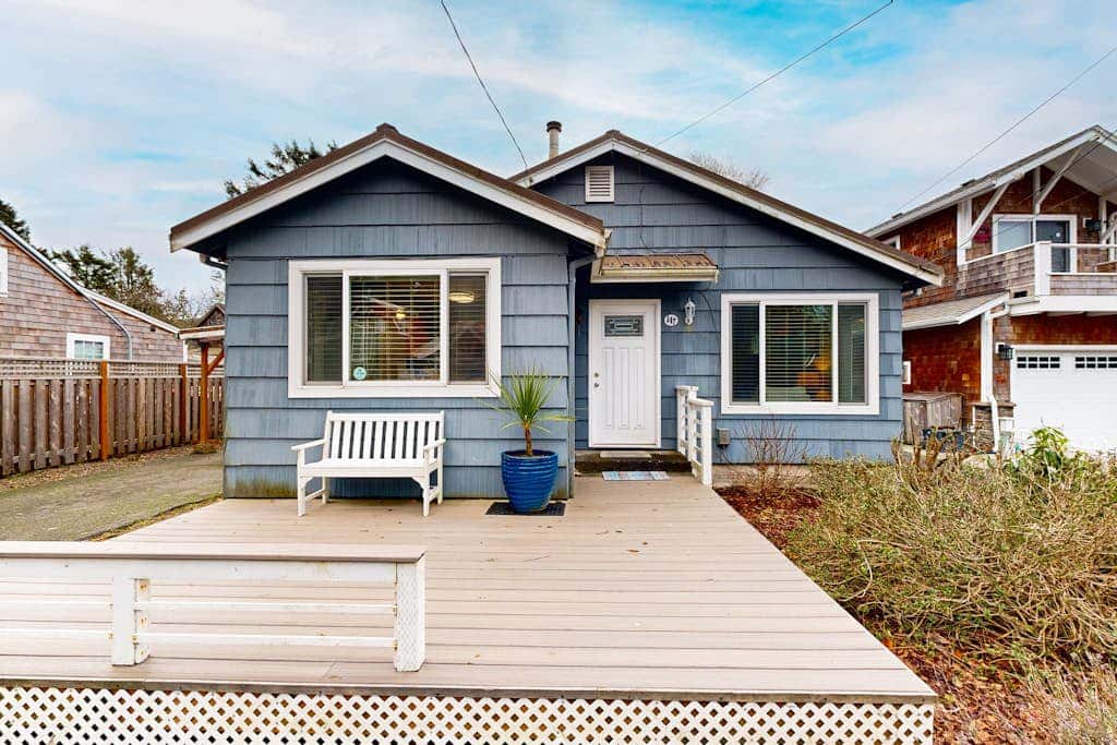 Dog-Friendly Home Close to the Beach
