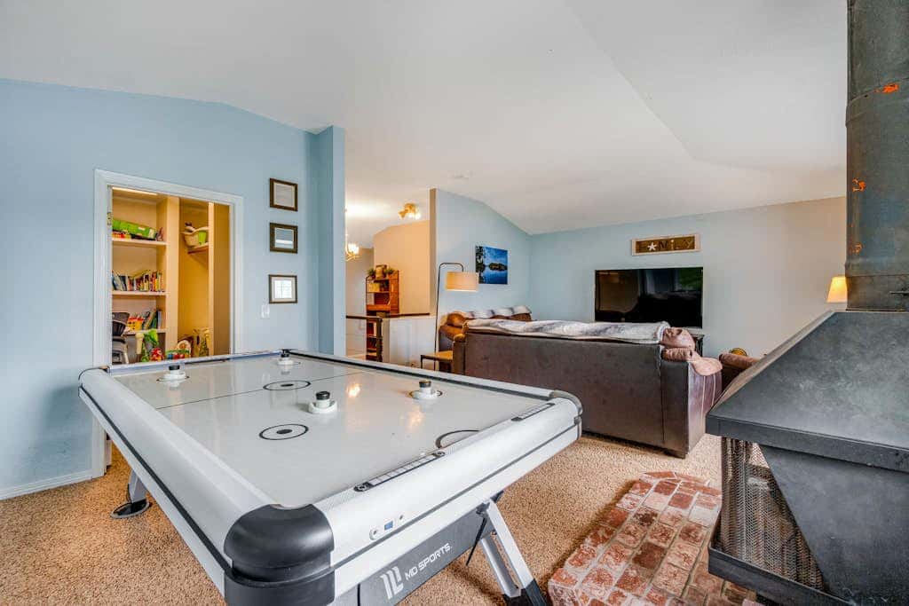 Waterfront retreat with lake views & private hot tub